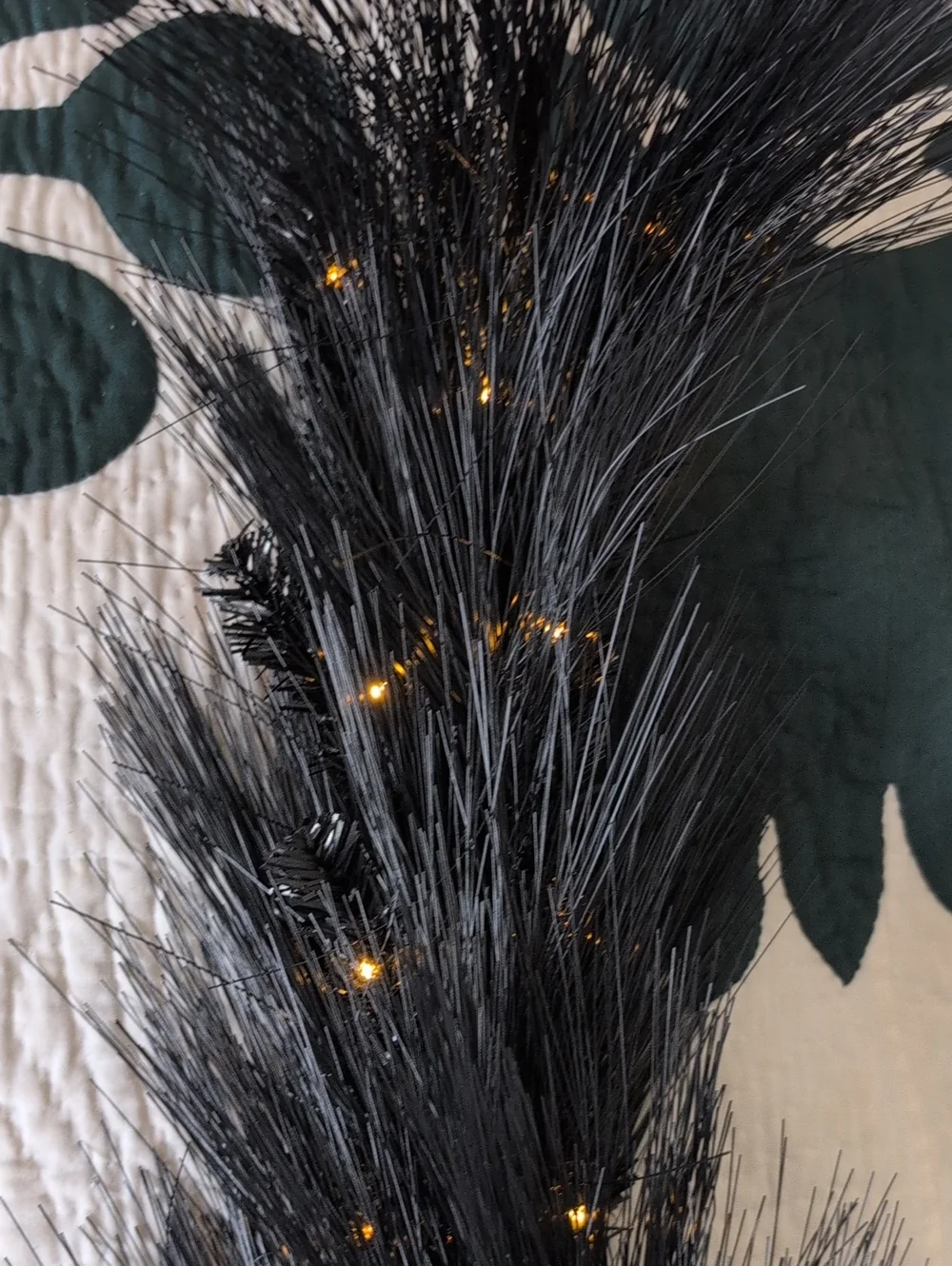 Hyde & Eek! Erie Black 🐈‍⬛ Tree 🎄 (5ft)